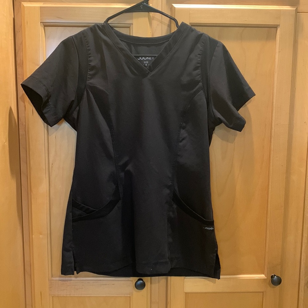 Jockey scrub top